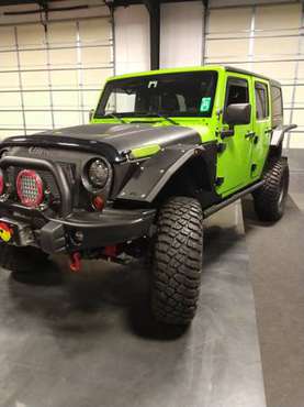 Custom 2012 Jeep Rubicon Unlimited for sale in Caldwell, WV