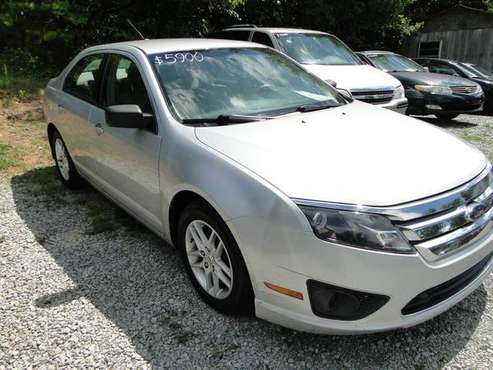 10 Ford Fusion real nice car! - cars & trucks - by dealer - vehicle... for sale in Maryville, TN