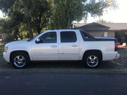 2010 Chevy Avalanche LTZ - cars & trucks - by owner - vehicle... for sale in Peoria, AZ