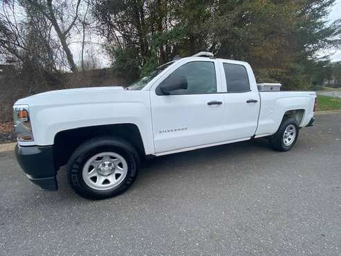2017 Chevy Silverado-4x4-Crew Cab-Ready to Go to Work ! - cars & for sale in Charlotte, NC