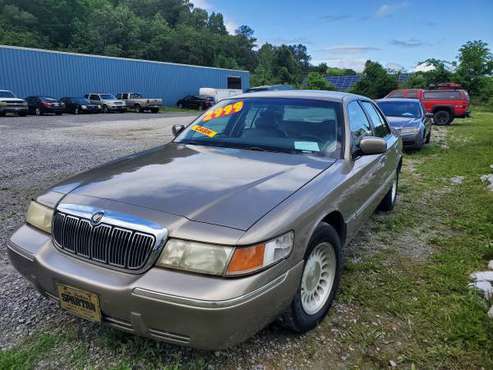 01 Mercury Grand Marquis - - by dealer - vehicle for sale in Harrison, TN
