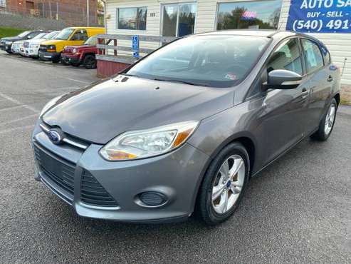 2013 Ford Focus SE - cars & trucks - by dealer - vehicle automotive... for sale in Christiansburg, VA