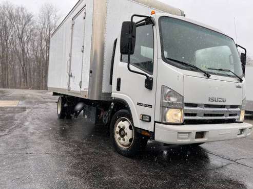 Isuzu Box Truck, 18ft, 104k miles, Clean title - cars & trucks - by... for sale in Greenfield, IN