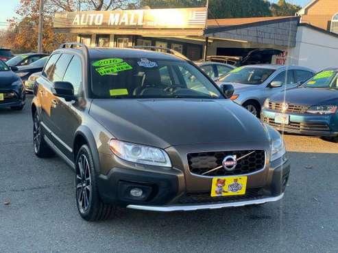 2016 Volvo XC70 T5 Classic Platinum AWD 4dr Wagon - cars & trucks -... for sale in Milford, MA