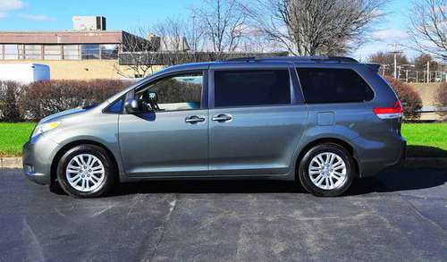 12 Toyota Sienna Limited 7 Passenger 1 Owner Carfax Loaded - cars &... for sale in Philadelphia, PA