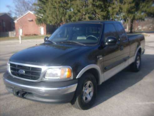 2002 FORD F150 XLT LARIAT - cars & trucks - by owner - vehicle... for sale in Indianapolis, IN