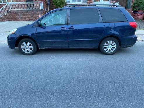 2006 Toyota Sienna LE 8 passengerS for sale in Brooklyn, NY