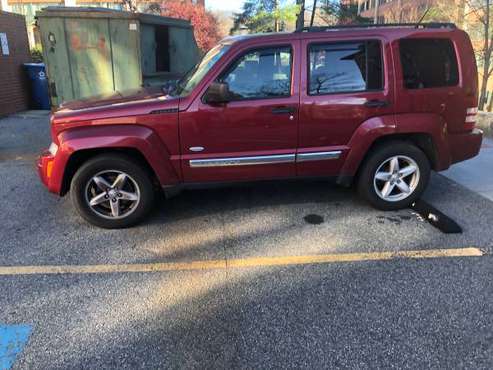 2012 Jeep Liberty - cars & trucks - by owner - vehicle automotive sale for sale in Seven Springs, NC