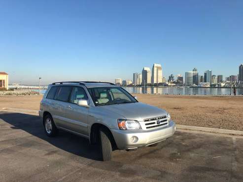 2005 Toyota Highlander Limited AWD - LOW MILES!! 3rd row - cars &... for sale in Coronado, CA