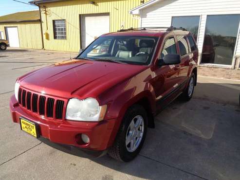 2006 Jeep Grand Cherokee 4dr Laredo 4WD - cars & trucks - by dealer... for sale in Marion, IA