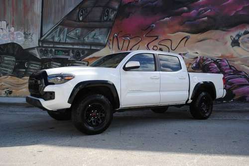 2017 Toyota Tacoma SR5 4x2 4dr Double Cab 5.0 ft SB Pickup Truck for sale in Miami, FL