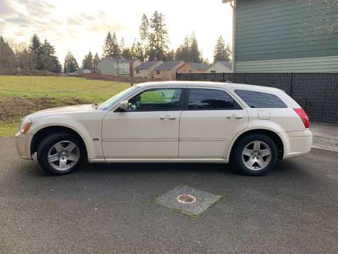 2006 Dodge Magnum SXT - cars & trucks - by owner - vehicle... for sale in Vancouver, OR
