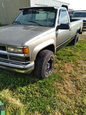 98 Chevy 2500 - cars & trucks - by owner - vehicle automotive sale for sale in Elizabeth, IA