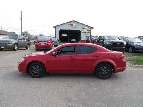 2013 dodge avenger 114000 miles 5500 - - by dealer for sale in Waterloo, IA
