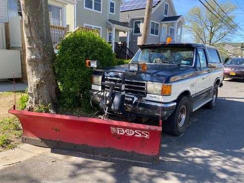 1990 Ford Bronco w Plow for sale in East Rockaway , NY