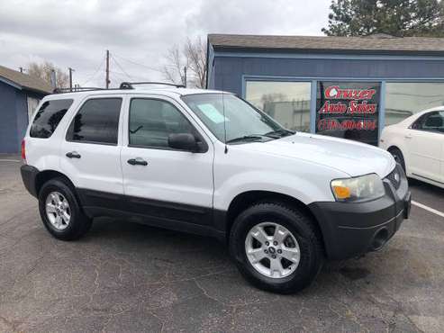LOW MILEAGE FORD ESCAPE XLT 4WD - - by dealer for sale in CO
