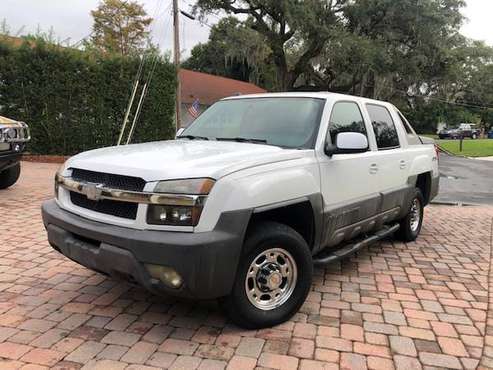 2004 Chevy Avalanche 2500 V8 4x4 Super Powerfull 8 1 Engine - cars & for sale in Casselberry, FL