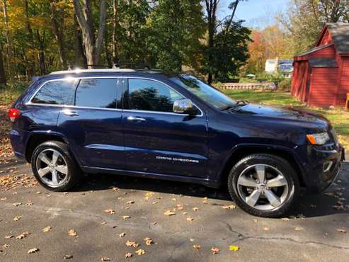 2015 Jeep Grand Cherokee Overland 4X4 - cars & trucks - by owner -... for sale in Stamford, NY