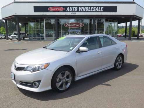 2014 Toyota Camry SE 4 Door Sedan Great Fuel Economy - cars & for sale in Portland, OR