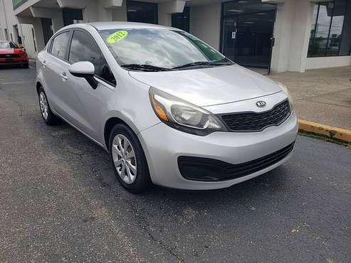 2012 Kia Rio NO ACCIDENTS OR DAMAGE! Drive Away TODAY! - cars & for sale in Louisville, KY