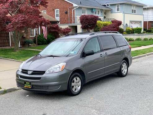 2005 Toyota Sienna Le - 130k miles - clean title for sale in Lawrence, NY