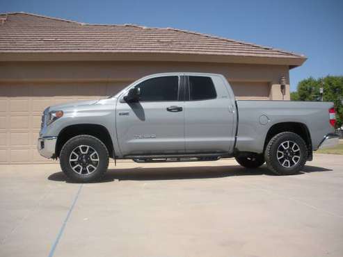 2018 Toyota Tundra 4WD - ONE OWNER! ONLY 2500 MILES! MINT! - cars & for sale in Chandler, AZ