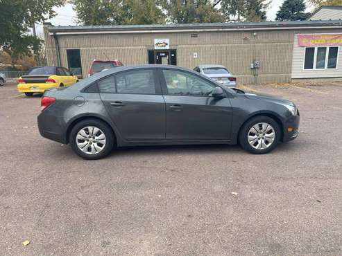 2013 Chevrolet Cruze LS (Bargain) 137,xxx miles. - cars & trucks -... for sale in Sioux Falls, SD