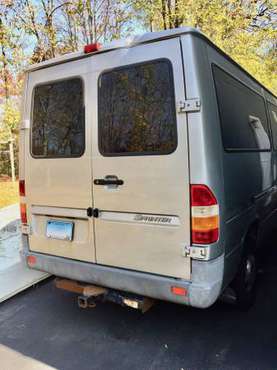 2002 FREIGHTLINER SPRINTER 2500 - cars & trucks - by owner - vehicle... for sale in Mansfield Center, CT