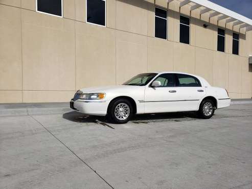 99 Lincoln town car for sale in West Fargo, ND