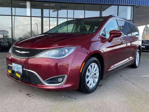 2017 Chrysler Pacifica Minivan - - by dealer - vehicle for sale in Albany, OR