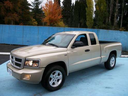 One Owner 2011 Dodge Dakota Ext Cab Big Horn Pickup w/only 20k miles... for sale in Vancouver, OR