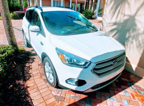 2017 Ford Escape - cars & trucks - by owner - vehicle automotive sale for sale in Miramar Beach, FL