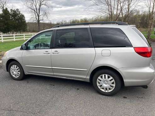 2005 Toyota Sienna LE for sale in Quakertown, PA