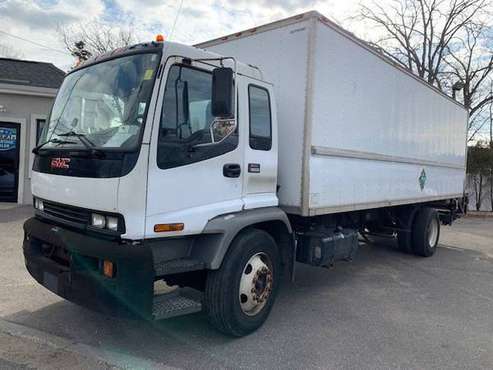 2007 GMC T-8500 EXTENDED CAB OVER 24 FOOT BOX TRUCKREA - cars & for sale in Massapequa, MI