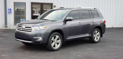 2012 Toyota Highlander Limited 4x4 - cars & trucks - by dealer -... for sale in Waukesha, WI