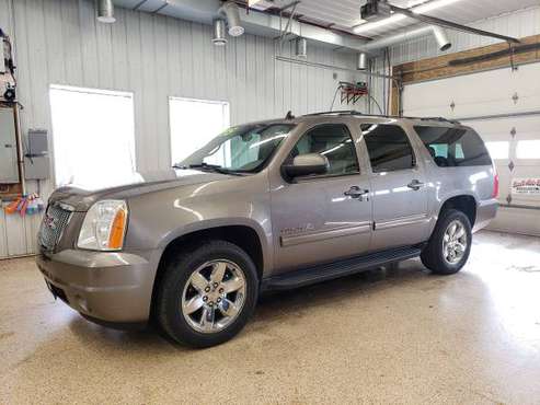 **2012 GMC YUKON SLT 4X4 V8 LEATHER/SUNROOF** - cars & trucks - by... for sale in Cambridge, MN