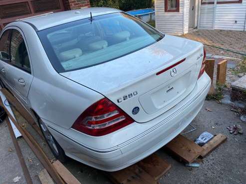 MERCEDES BENZ C280 *AS IS* - cars & trucks - by owner - vehicle... for sale in Bronx, NY