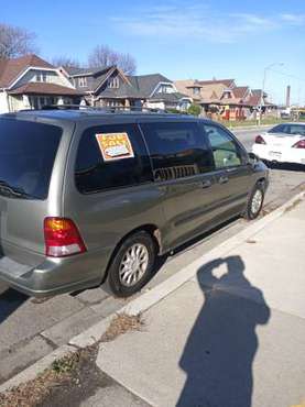 2003 Ford Windstar runs super great $2000 - cars & trucks - by owner... for sale in milwaukee, WI
