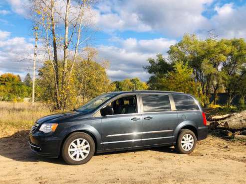 2014 Chrysler Town & Country 3 6L V6 113k miles, Loaded, No issues! for sale in Wyoming , MI