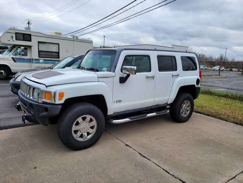 2006 Hummer H3 Base 3.5L L5 (6) GAS FI - cars & trucks - by owner -... for sale in Rochester , NY