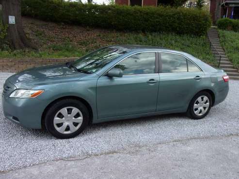 2009 Toyota Camry LE (runs perfect) - - by dealer for sale in Cincinnati, OH