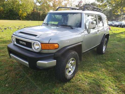 2010 Toyota FJ Cruiser - cars & trucks - by owner - vehicle... for sale in Flushing, NY