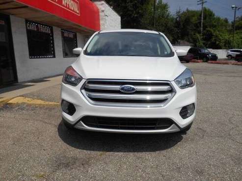 ✔️👍2017 FORD ESCAPE BAD CREDIT BANKRUPTCY REPO $500 DOWN PAYMENT... for sale in Oak_Park, MI