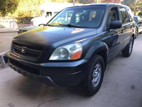 2005 Honda pilot 4 x 4 with third row seating. In excellent shape -... for sale in Glendale, AZ