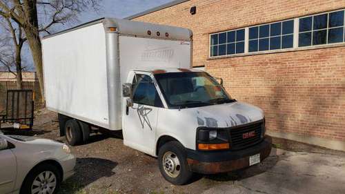 2004 GMC Box Truck - cars & trucks - by owner - vehicle automotive... for sale in Wheaton, IL