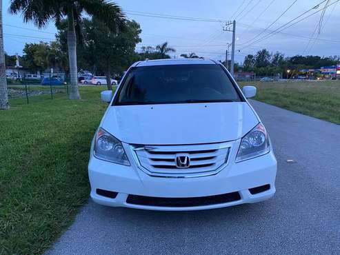 2010 Honda Odyssey $5900 - cars & trucks - by owner - vehicle... for sale in Fort Myers, FL