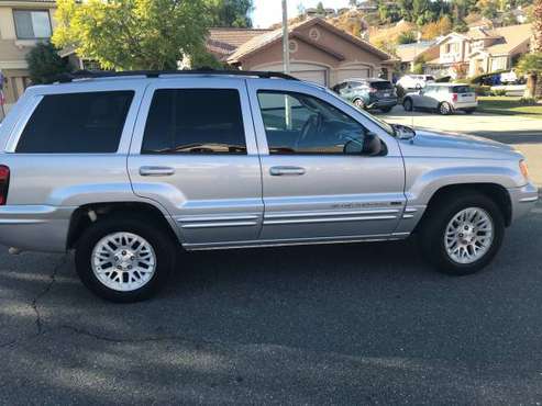 2003 Jeep Grand Cherokee 4x4 - cars & trucks - by owner - vehicle... for sale in Castaic, CA
