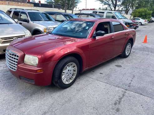 2007 Chrysler 300 - cars & trucks - by owner - vehicle automotive sale for sale in Hialeah, FL