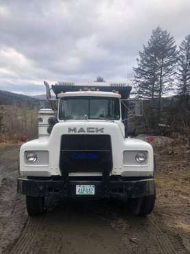 1978 R model mack - cars & trucks - by owner - vehicle automotive sale for sale in North Stratford, NH