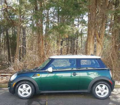 British Racing Green 2009 Mini Cooper/1 Owner/6 Speed for sale in Raleigh, NC
